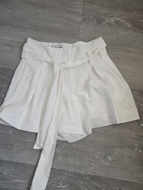 DO+BE White High-Waist Paperbag Tie-Waist Shorts